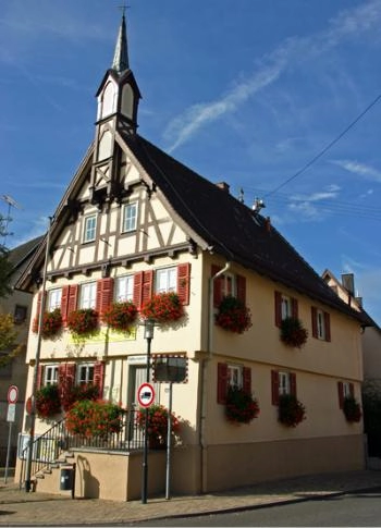 das rathaus seitenansicht